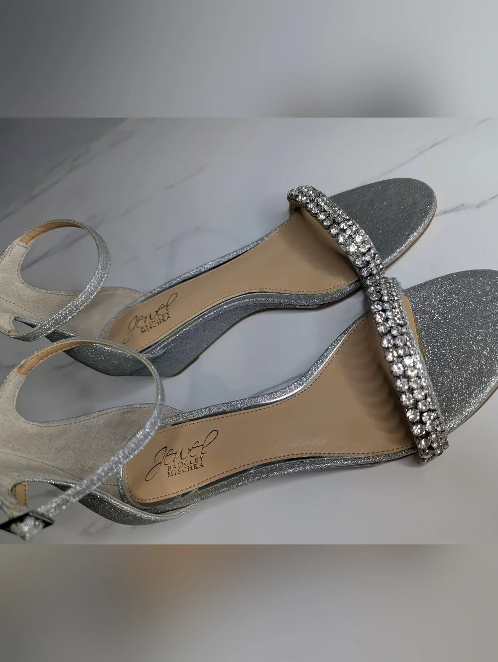 Jewel Badgley Mischka Silver Glitter Rhinestone Wedge Sandals Sz 8 NIB